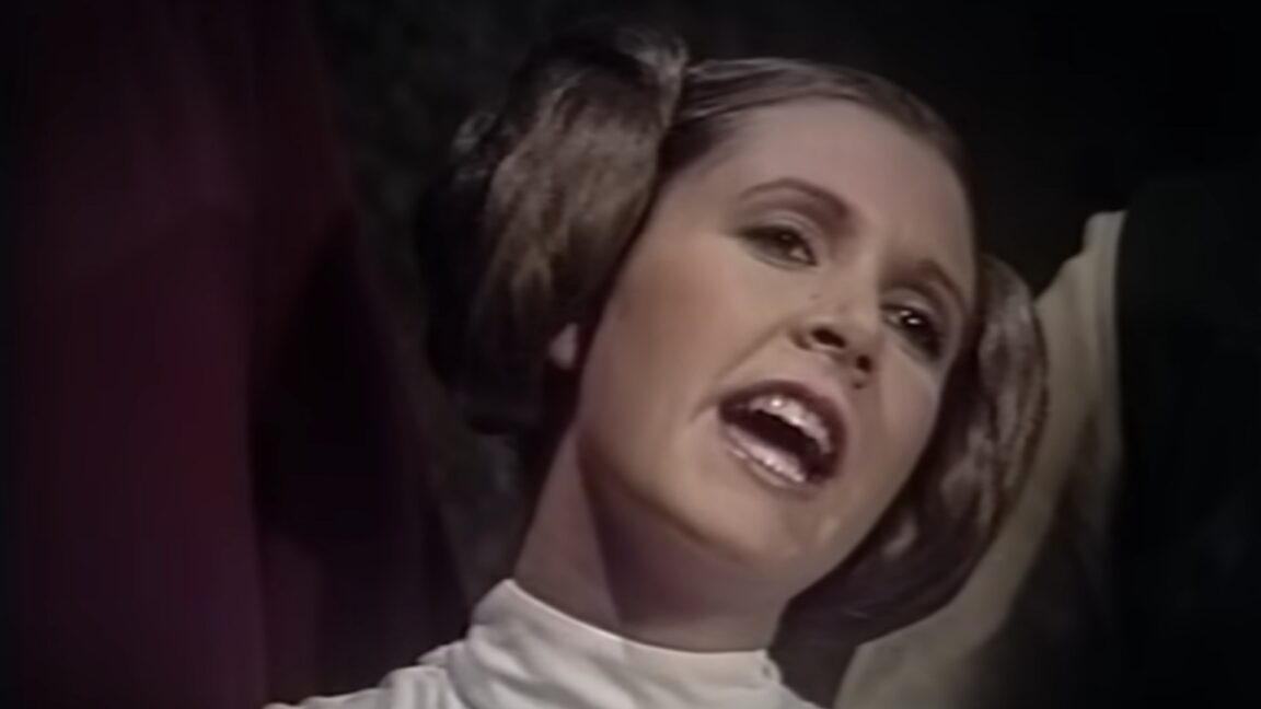Leia sings in a bad TV special